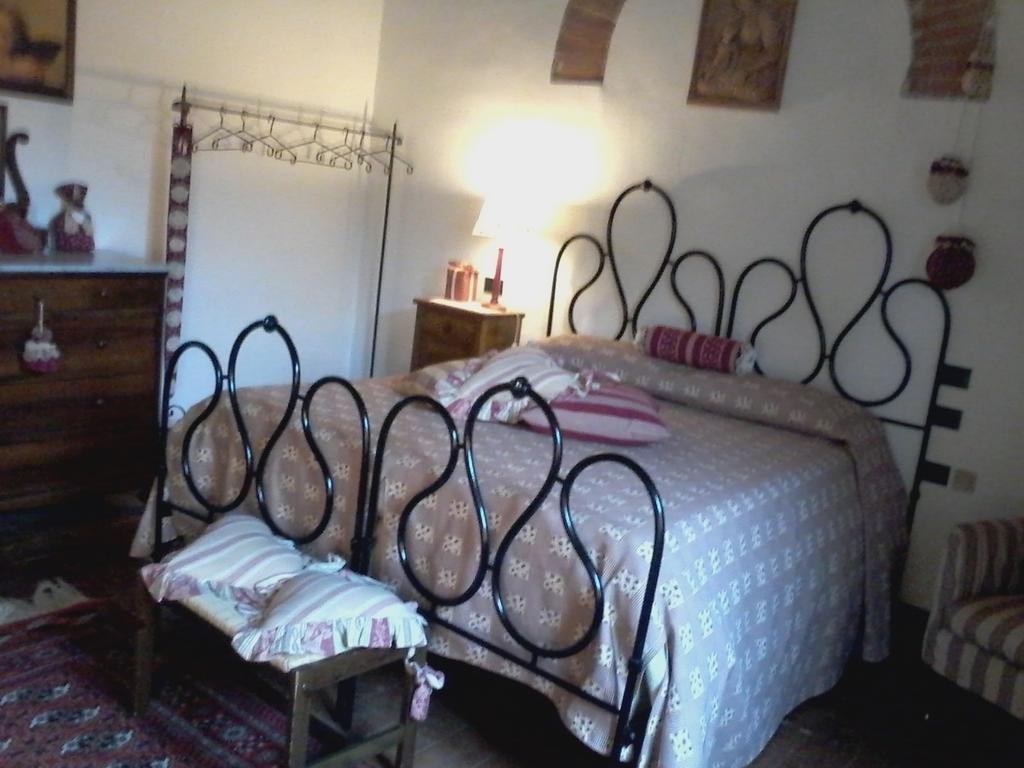 Hotel Cisterna Nel Borgo Castiglione dʼOrcia Pokoj fotografie